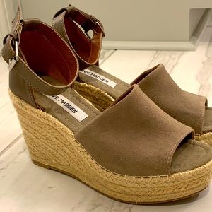 Steve Madden Platform Sandal - 7.5